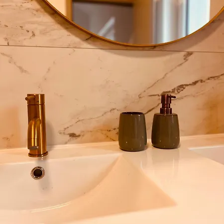 Au Trente-six * デュルビュイ